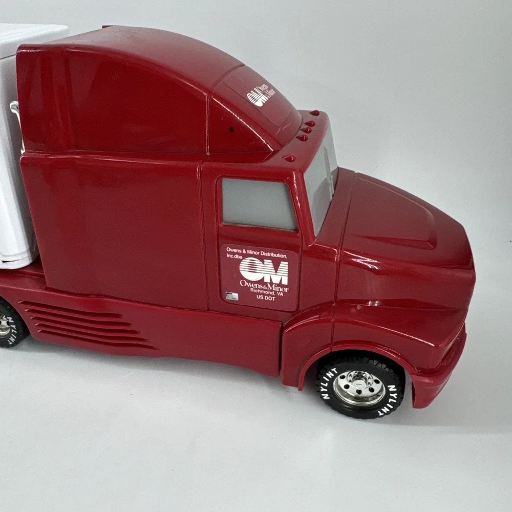 Semi Truck‎ (Plastic) & Metal Trailer Owens & Minor by Funrise w/Sound VTG 2002
